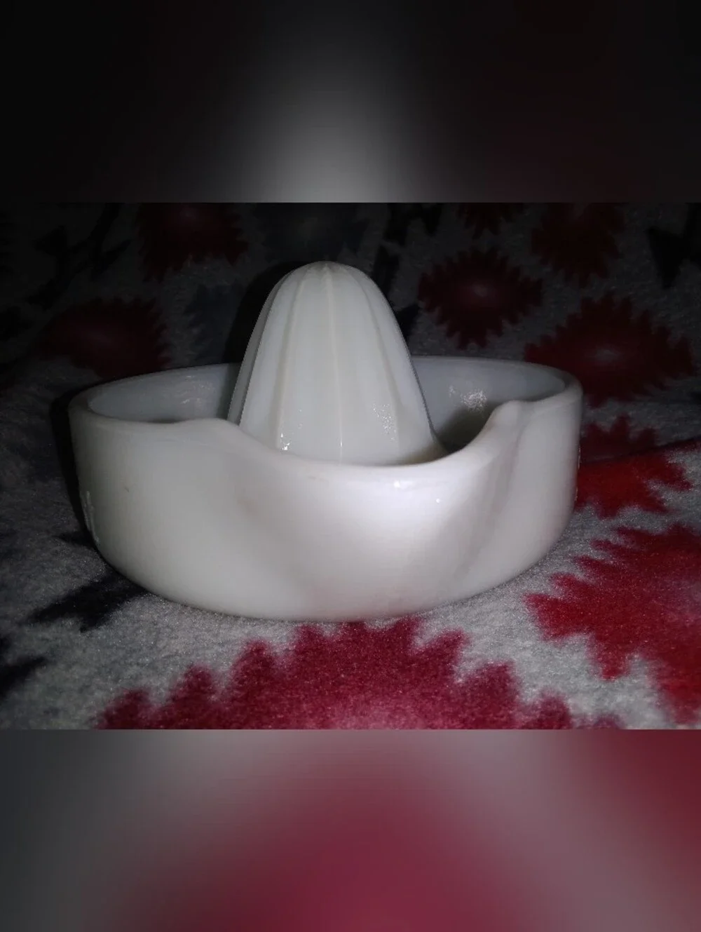 Vintage Sunkist Milk Glass Hand Juicer 8 1/8